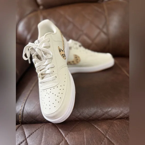Nike Cream Sneakers with Leopard Detail - Picture 2 of 8